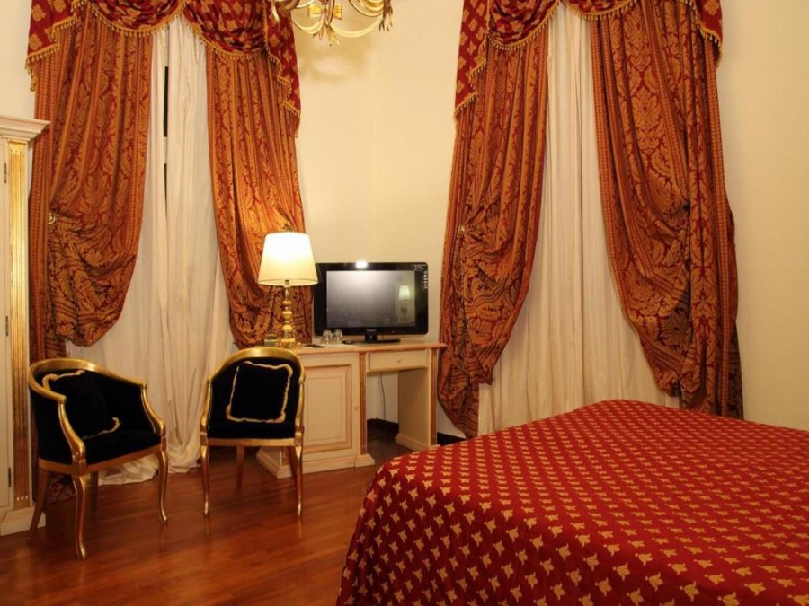 Hotel Columbia
