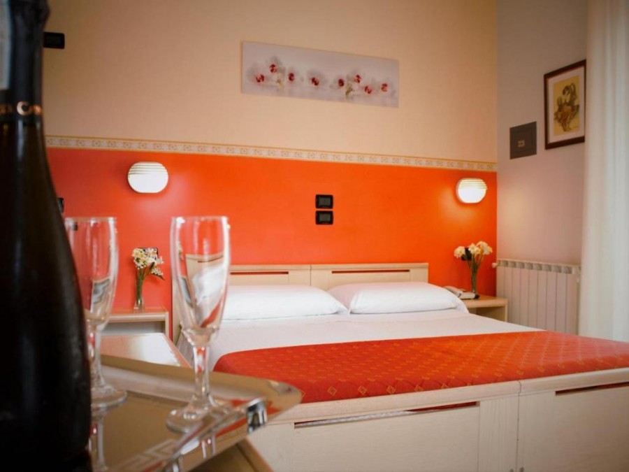 Hotel Monica