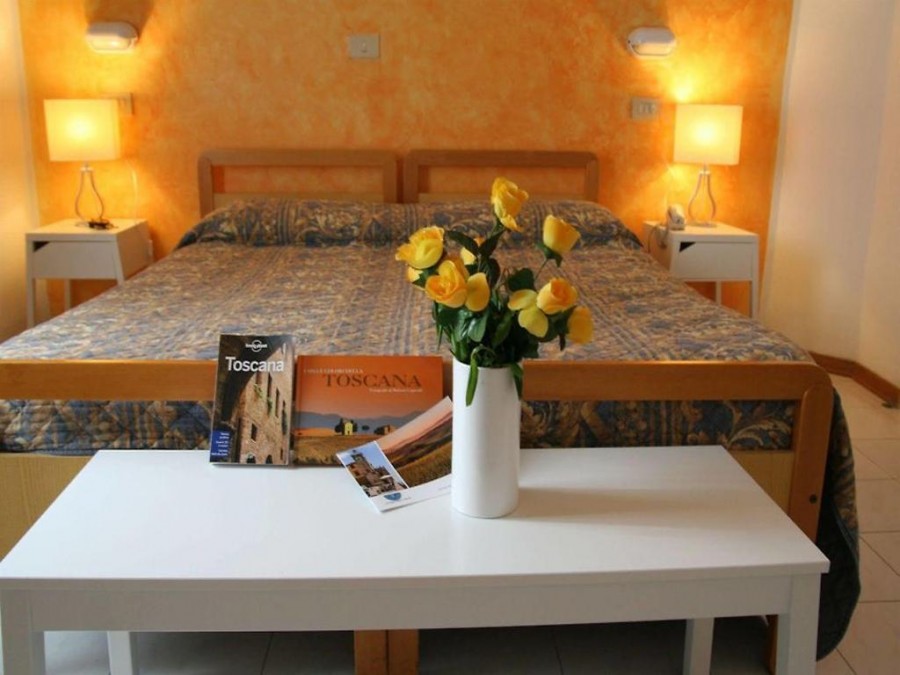 Hotel Elena