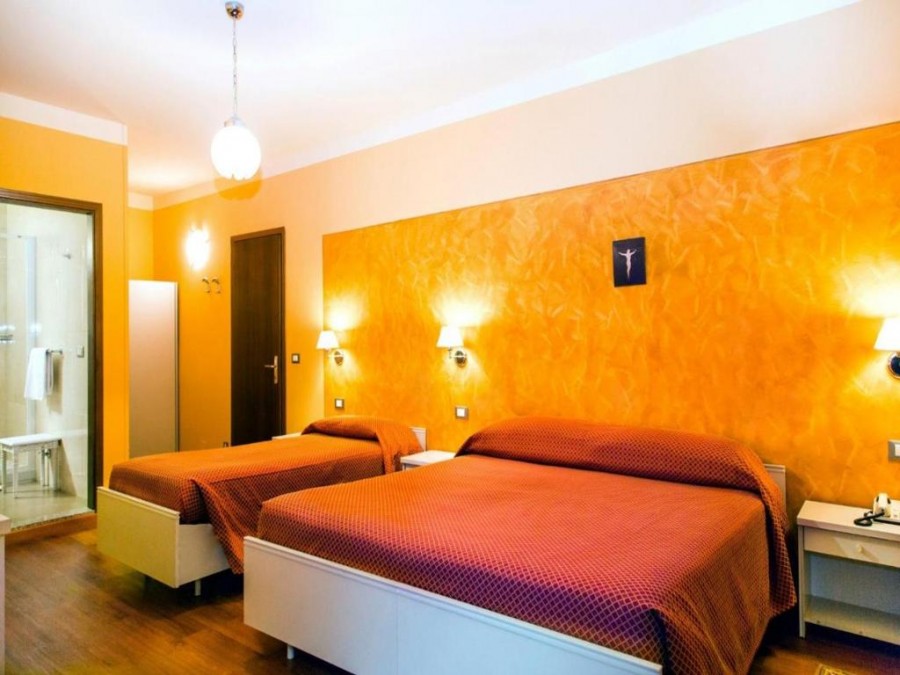 Hotel Diana