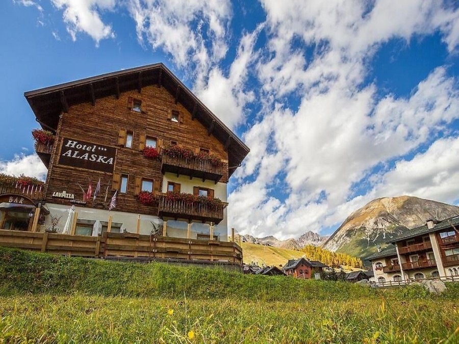 Hotel Alaska