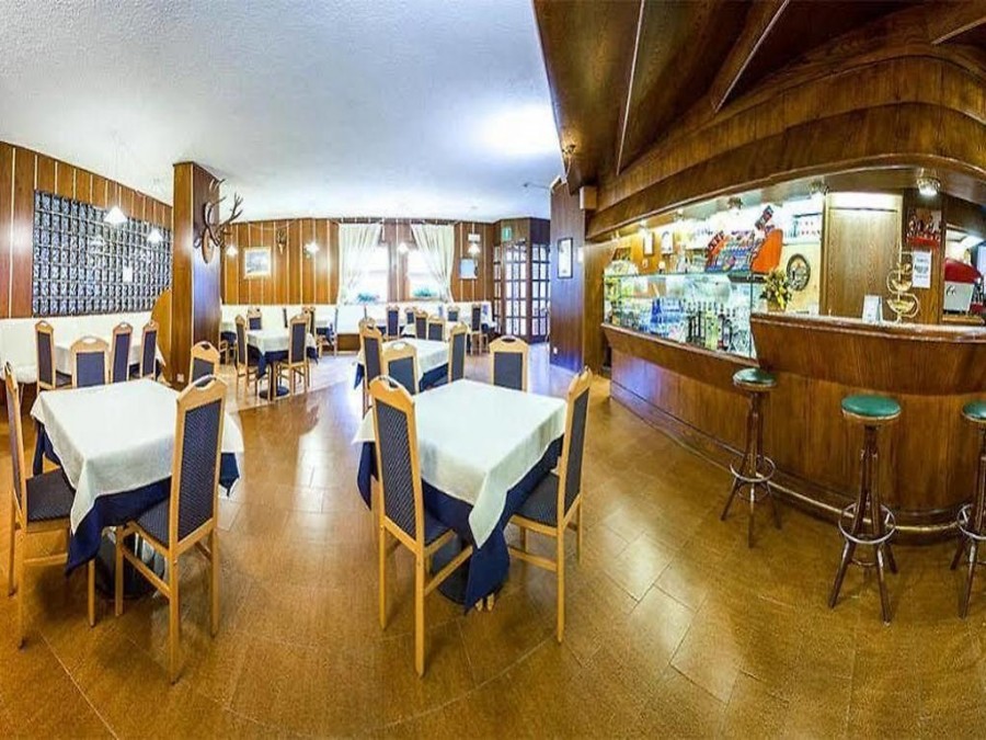Hotel Alaska
