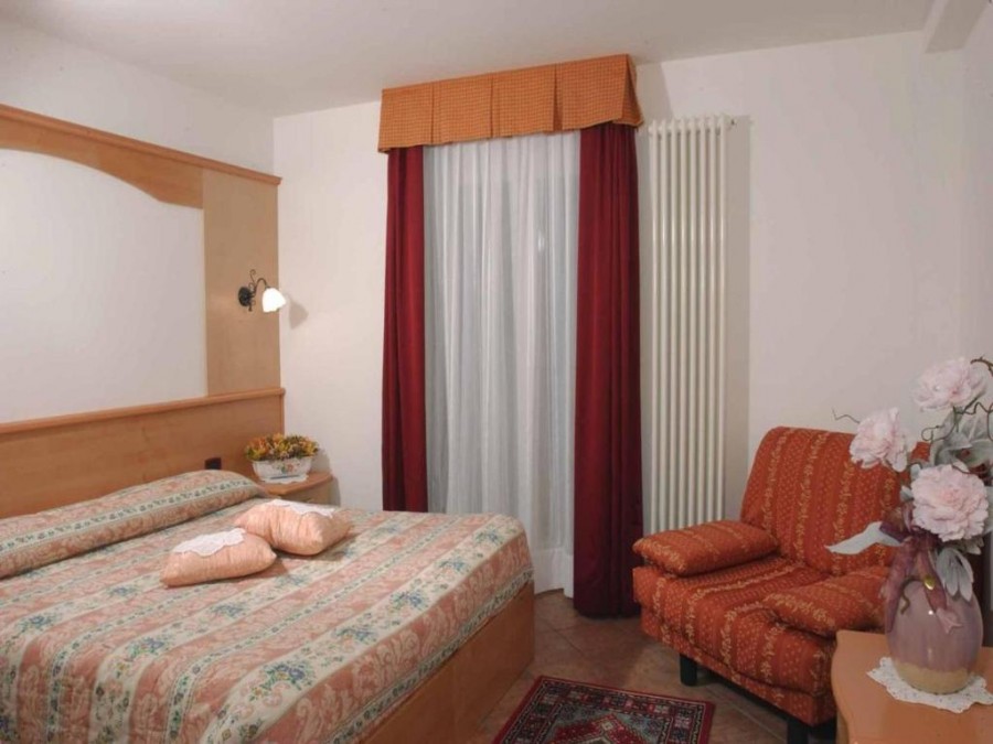 Hotel Orchidea Di Longhi